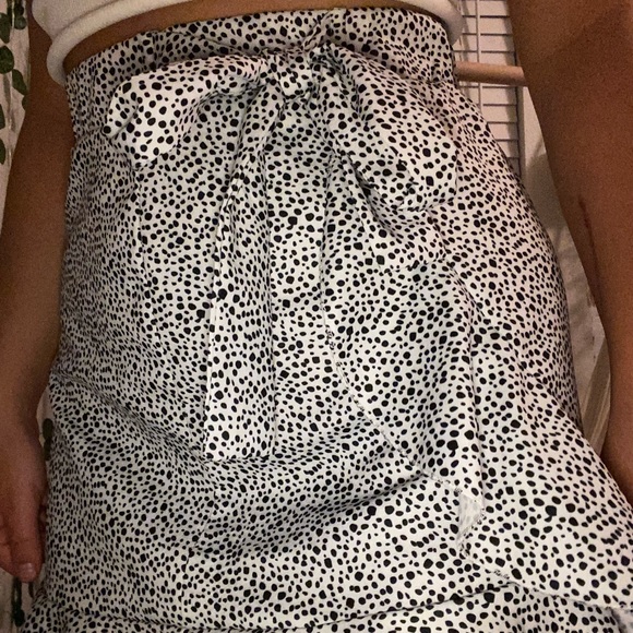 Dotted Skirt with Bow - Picture 4 of 4